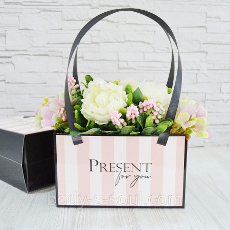 Флористична сумочка PRESENT FOR YOU, з ручкою, 22 см на 11 см на 12 см Флористична сумочка PRESENT FOR YOU, з ручкою, 22 см на 11 см на 12 см